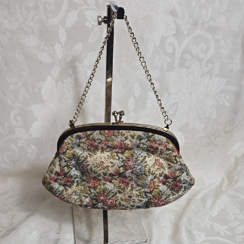 Tapestry Floral Cream And Pink Small Purse